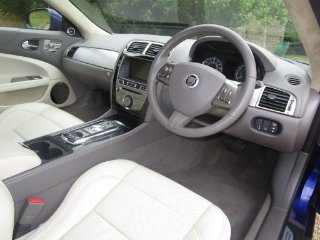 /photos/9830/614ae94e-59da-4fa1-b643-d3be517f1807_i320x240.jpg