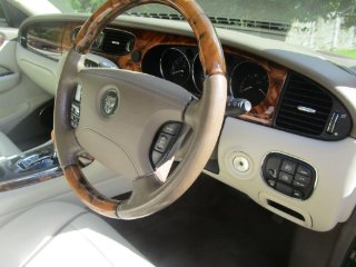 /photos/9830/cba23c4e-e8c7-4d04-a3fa-0e2b47f9694a_i320x240.jpg